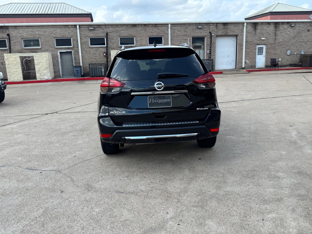 2018 Nissan Rogue Image 14