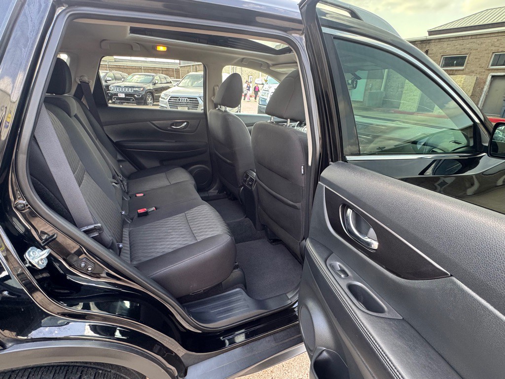 2018 Nissan Rogue Image 20