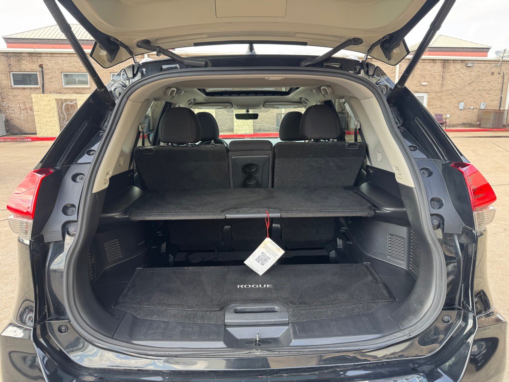 2018 Nissan Rogue Image 23