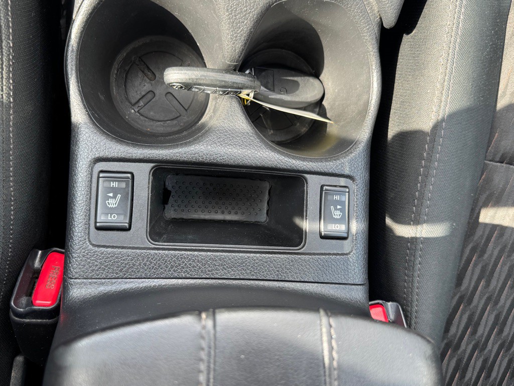 2018 Nissan Rogue Image 39