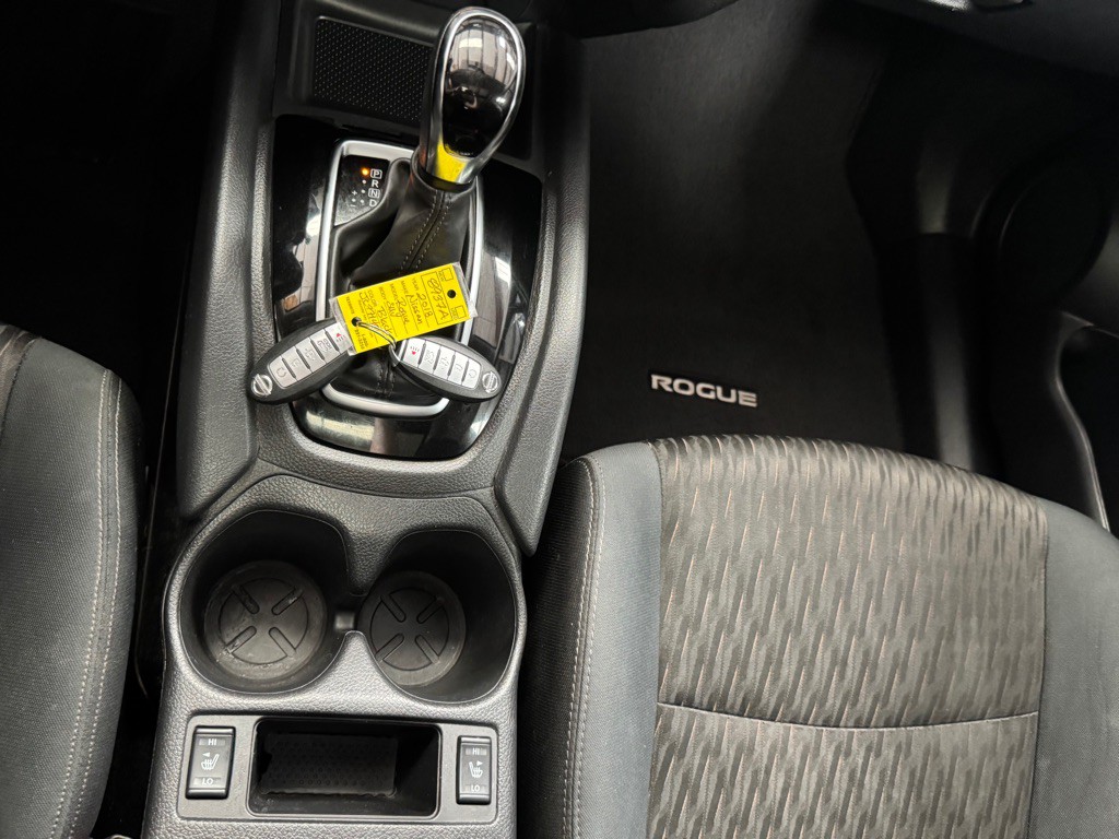 2018 Nissan Rogue Image 40