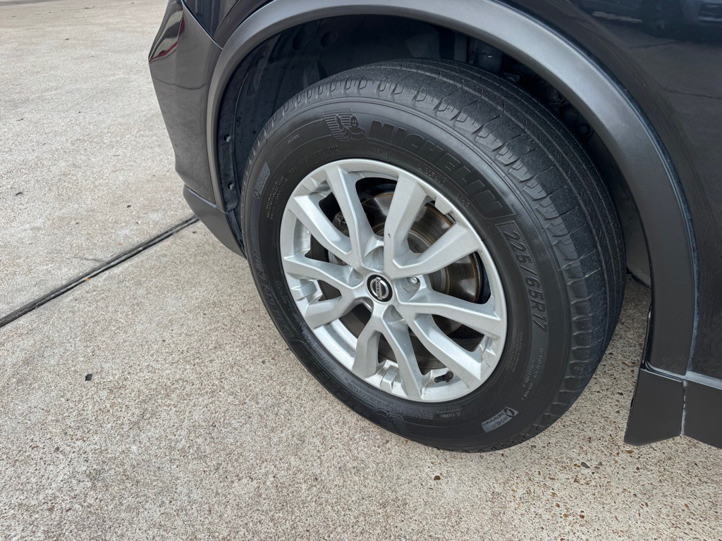 2018 Nissan Rogue Image 43