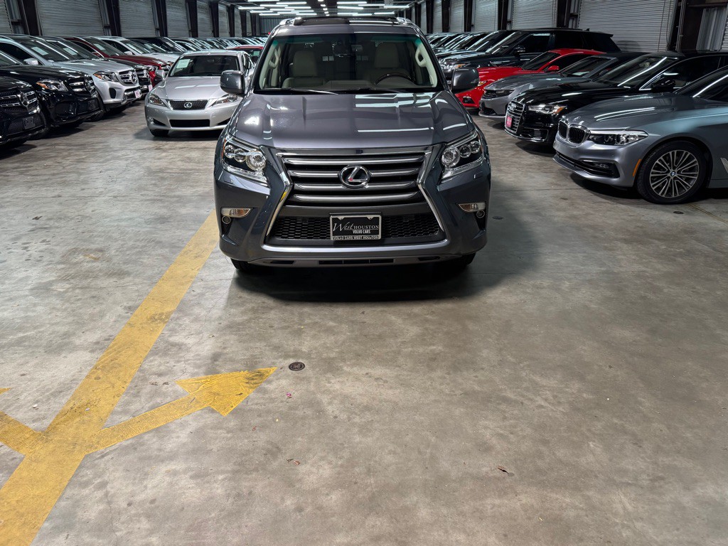2015 Lexus GX Image 2