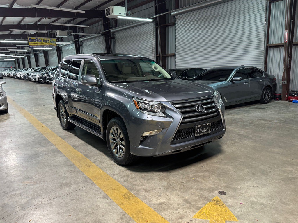 2015 Lexus GX Image 3