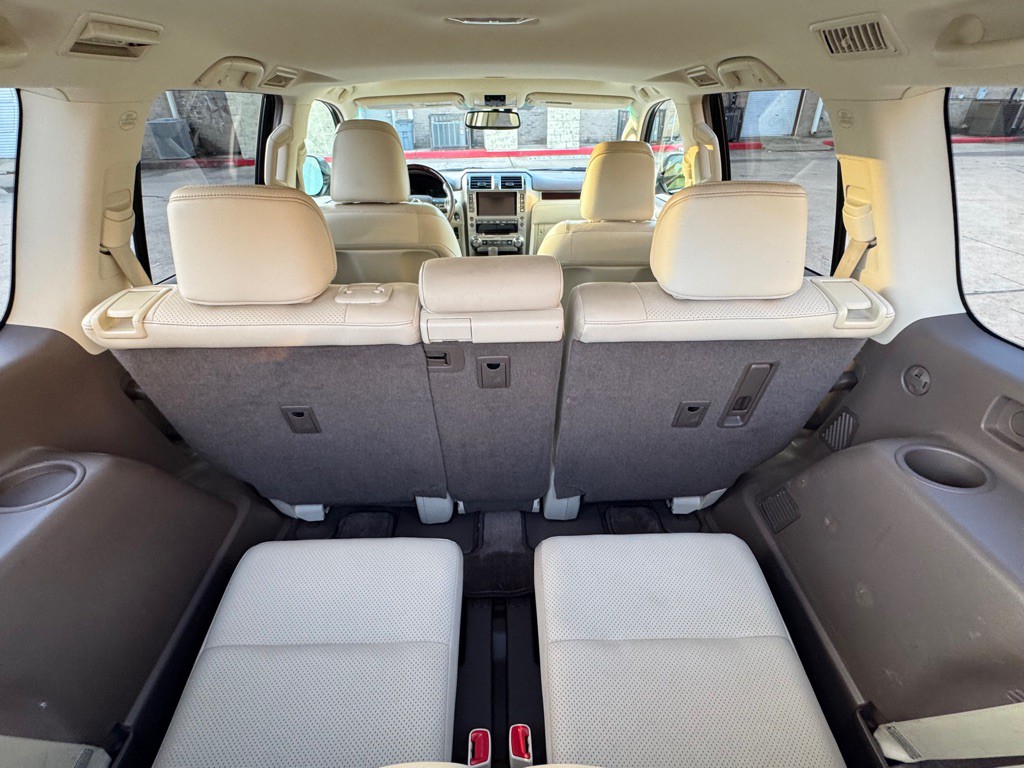 2015 Lexus GX Image 31