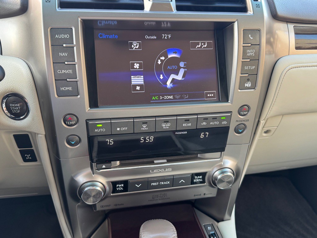2015 Lexus GX Image 37