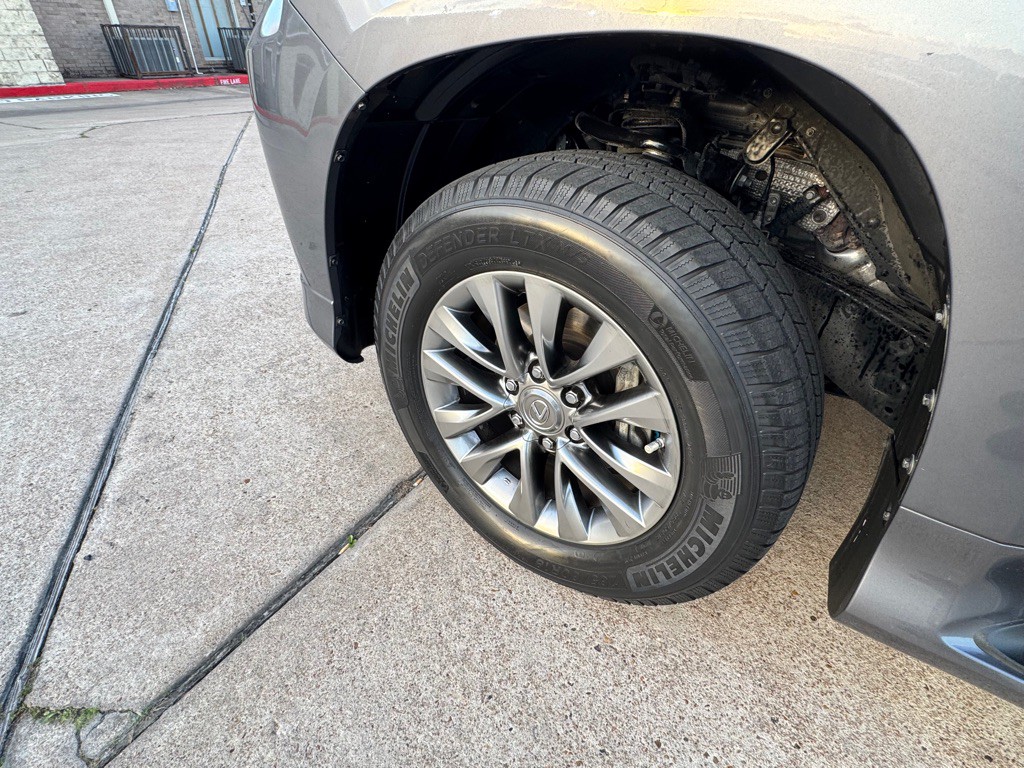 2015 Lexus GX Image 46