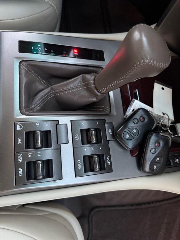 2015 Lexus GX Image 48