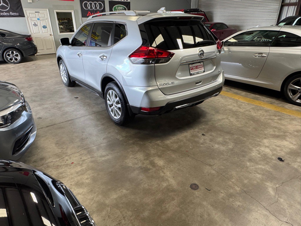 2017 Nissan Rogue Image 6