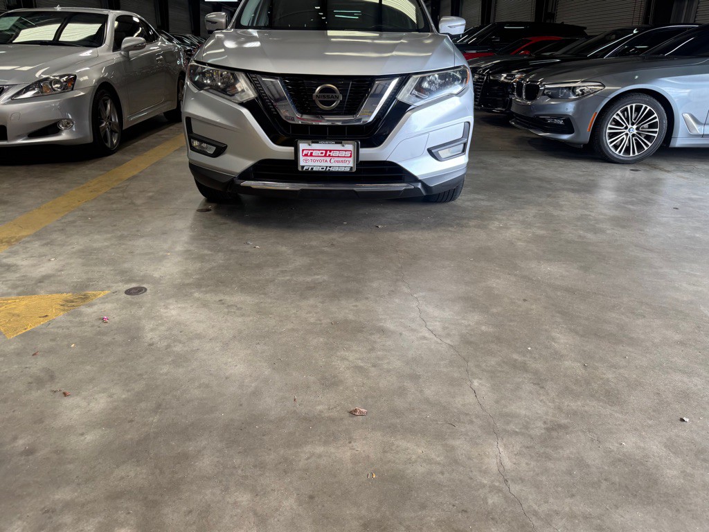 2017 Nissan Rogue Image 9