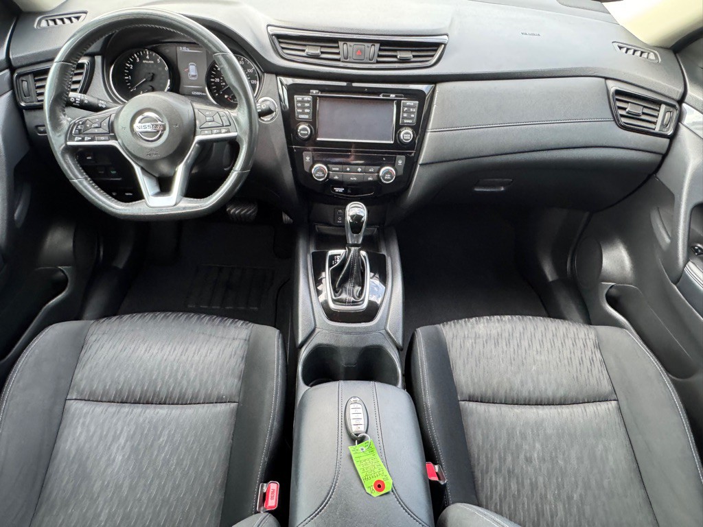 2017 Nissan Rogue Image 26