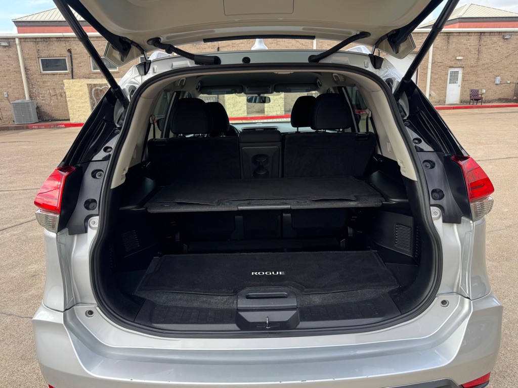 2017 Nissan Rogue Image 27