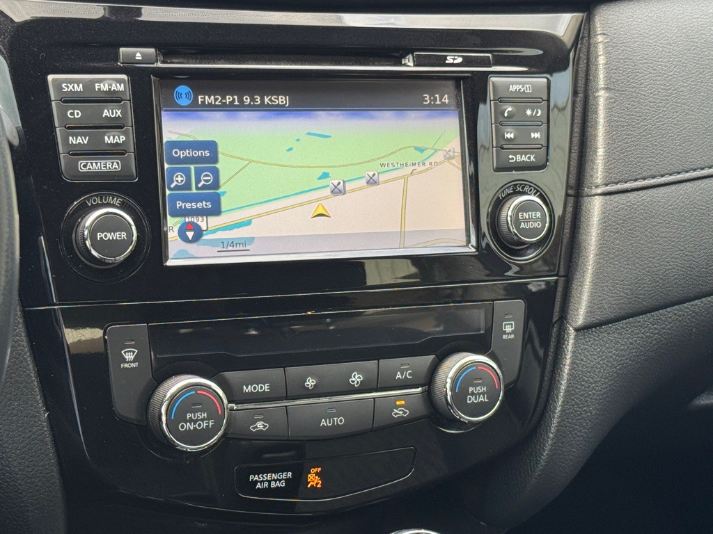 2017 Nissan Rogue Image 31