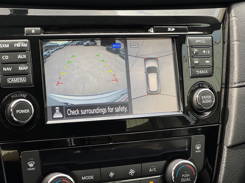 2017 Nissan Rogue Image 33