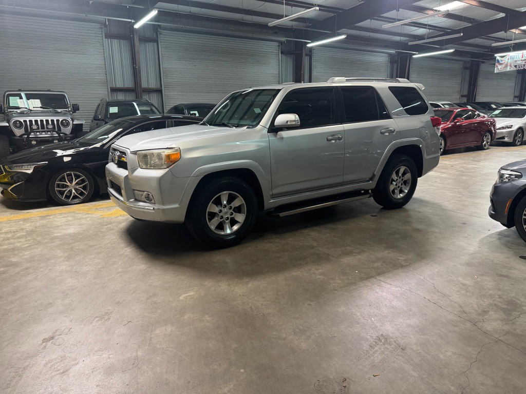 2011 Toyota 4Runner Image 2