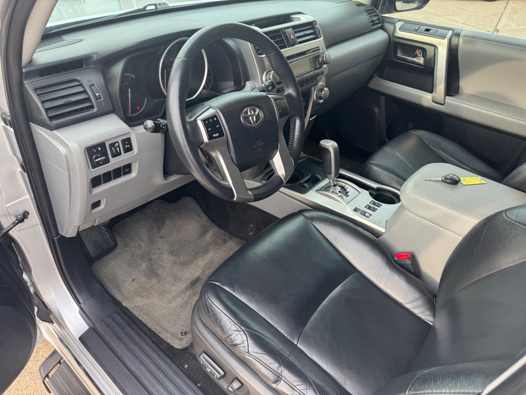 2011 Toyota 4Runner Image 25