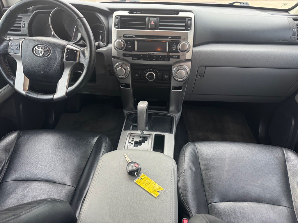 2011 Toyota 4Runner Image 32