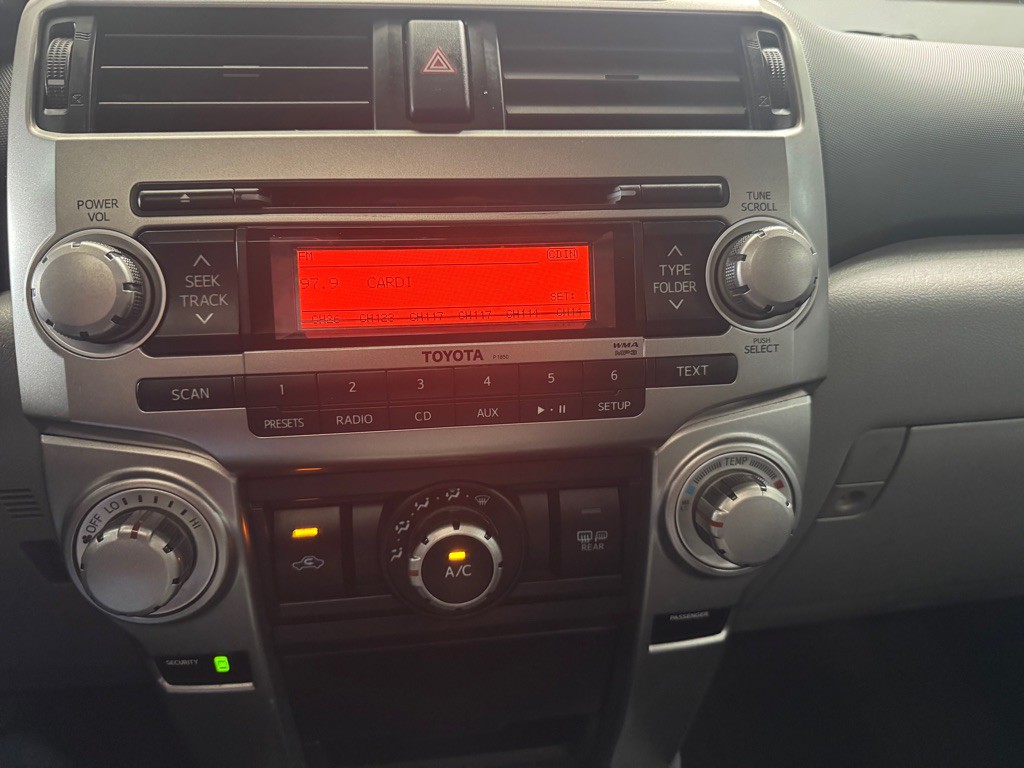 2011 Toyota 4Runner Image 35