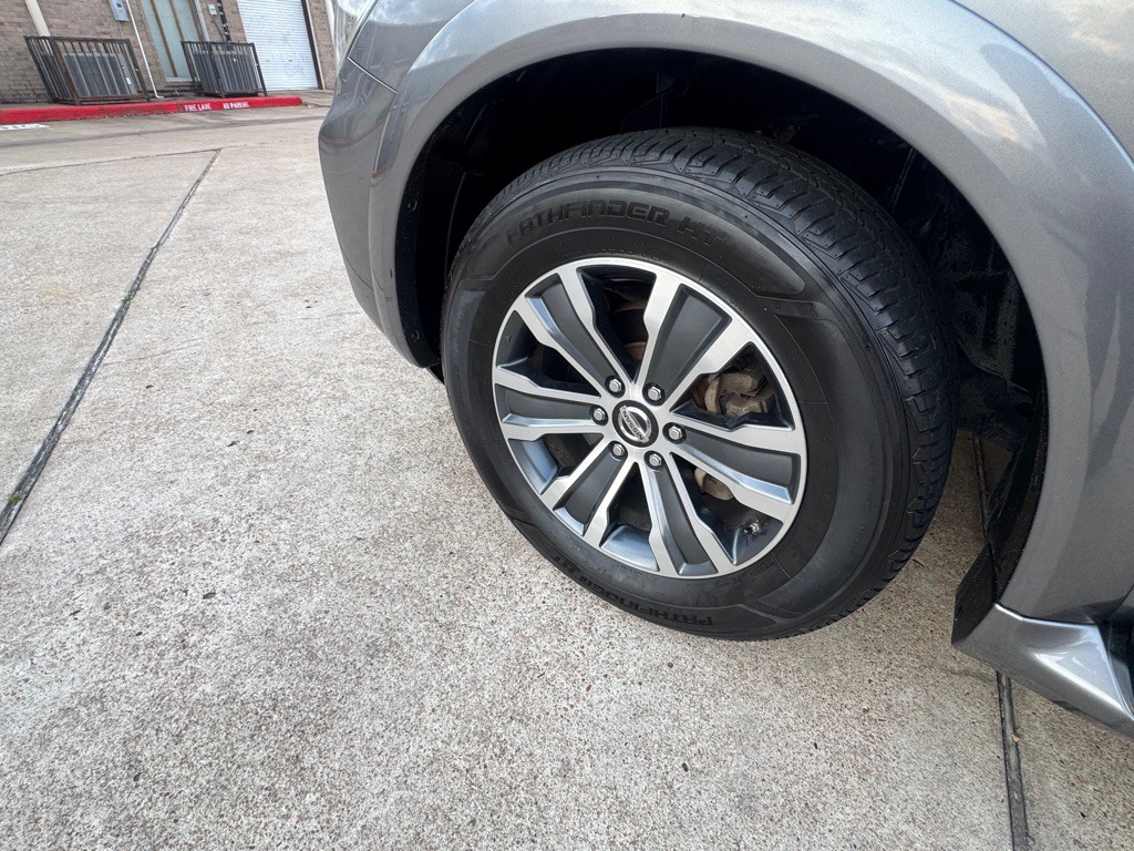 2019 Nissan Armada Image 45