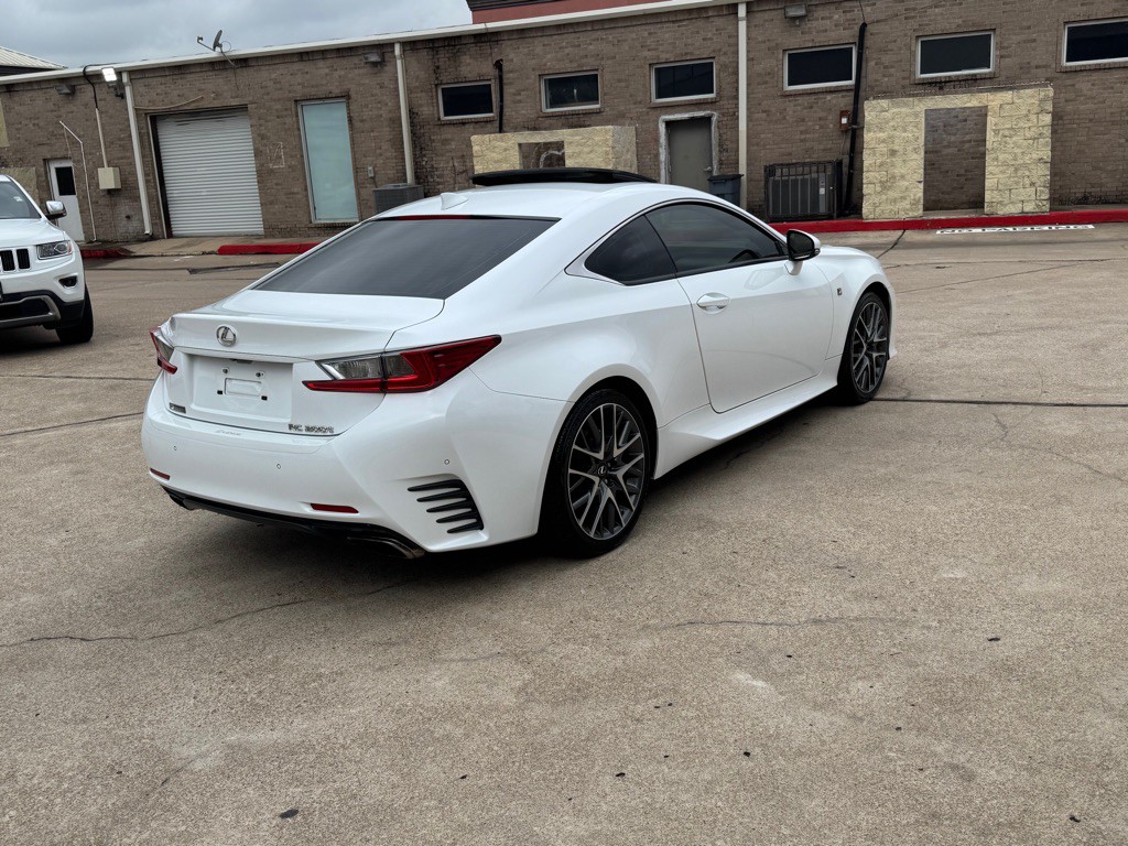 2016 Lexus RC Image 15