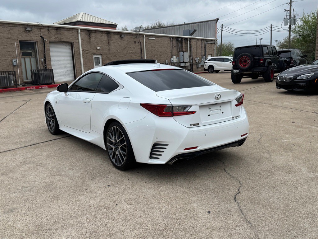 2016 Lexus RC Image 18