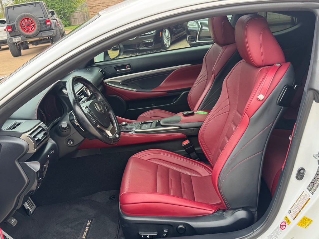 2016 Lexus RC Image 20