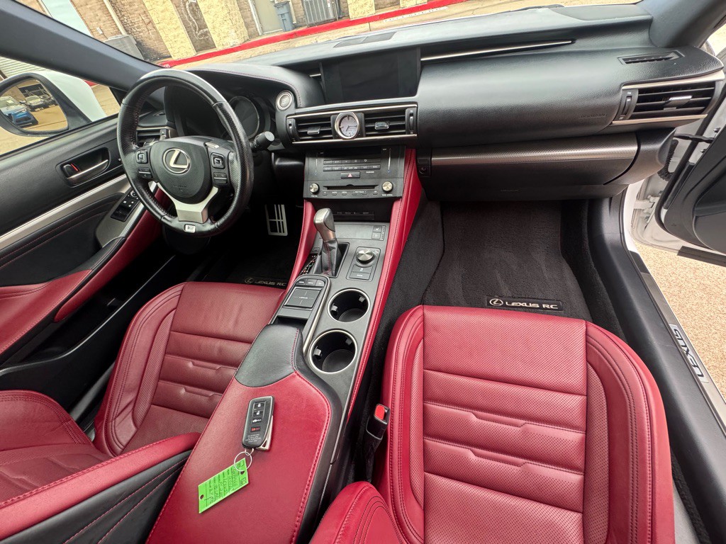 2016 Lexus RC Image 27
