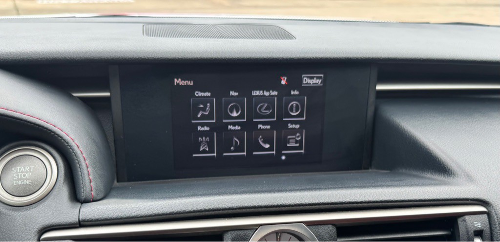 2016 Lexus RC Image 32