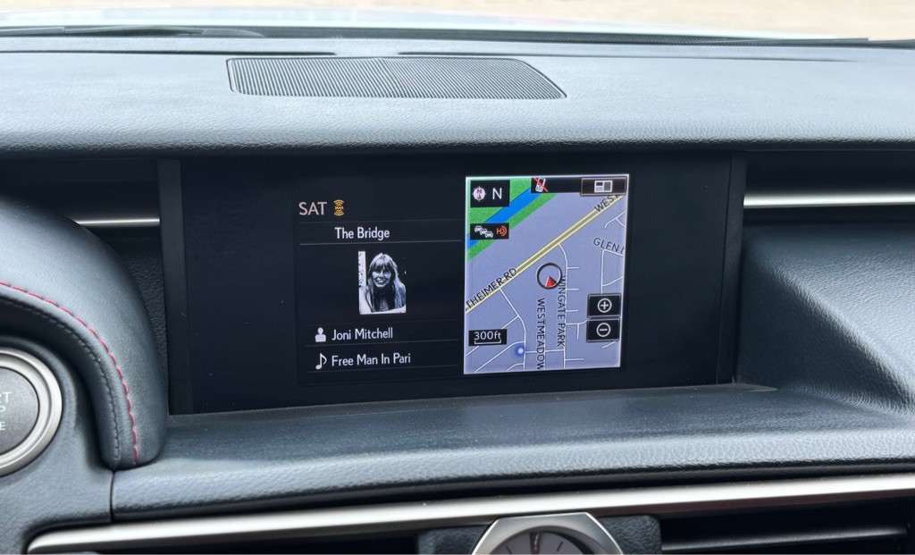 2016 Lexus RC Image 33