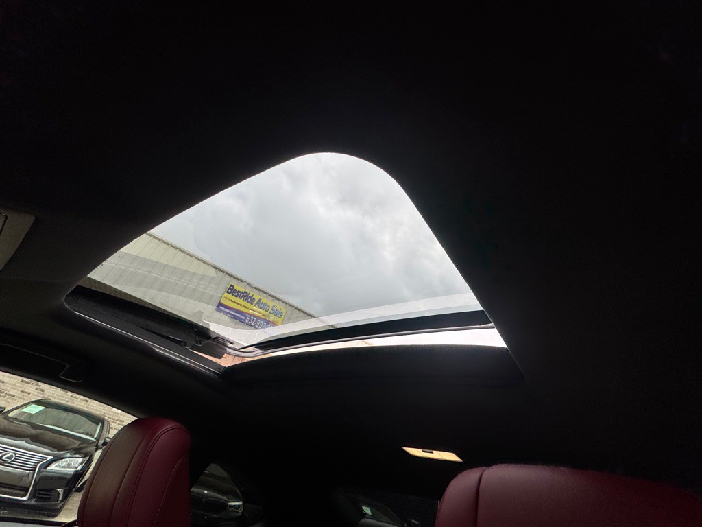 2016 Lexus RC Image 40