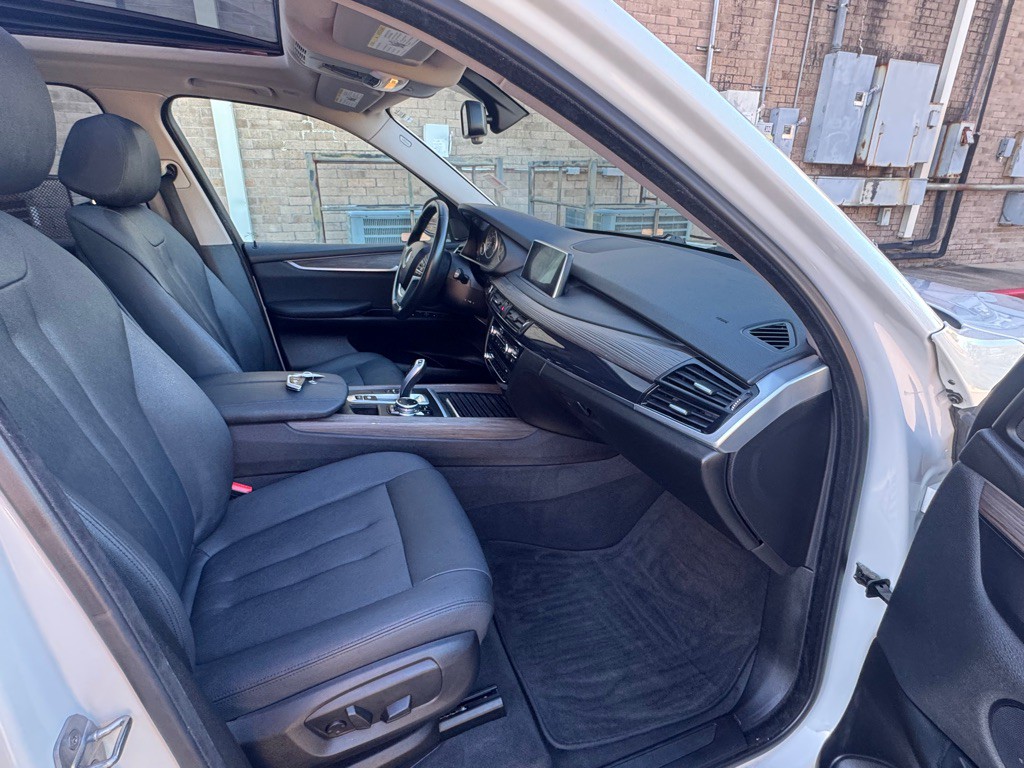 2016 BMW X5 Image 25