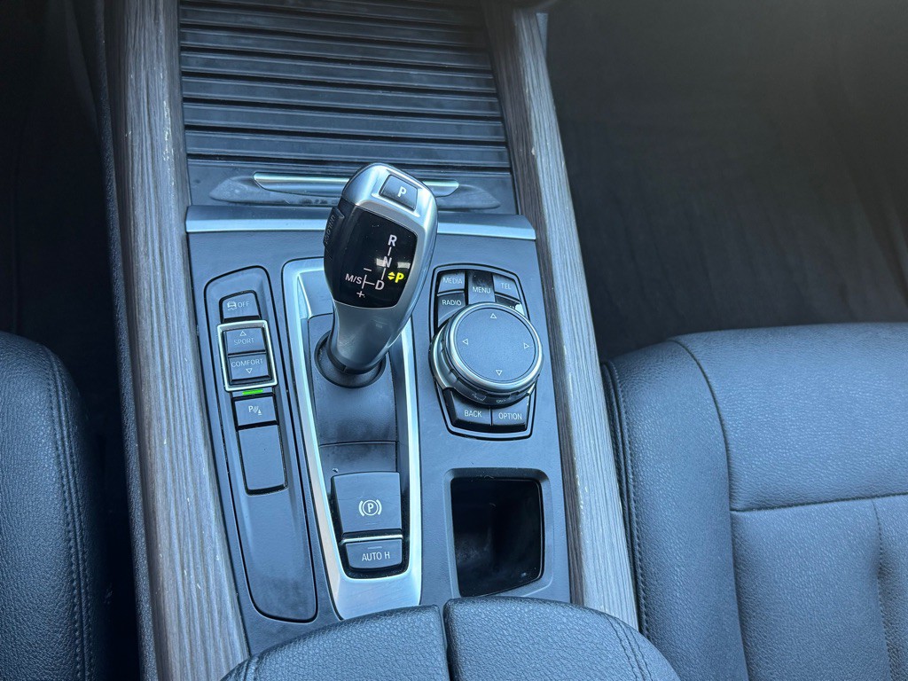 2016 BMW X5 Image 32
