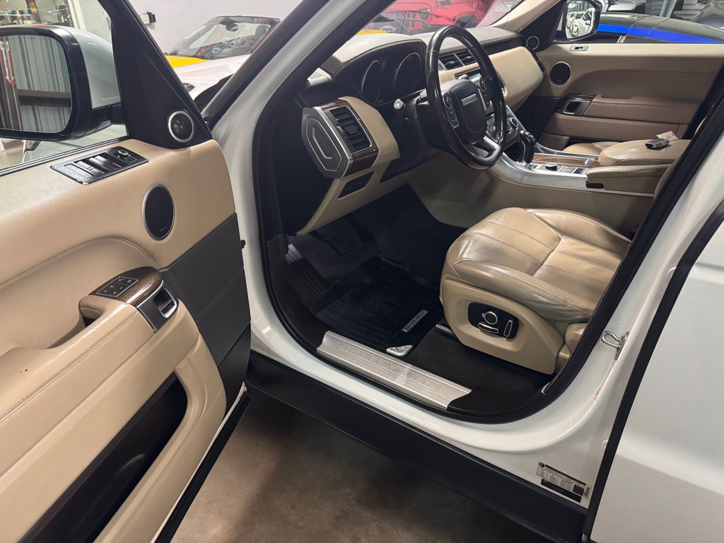 2016 Land Rover Range Rover Sport Image 21