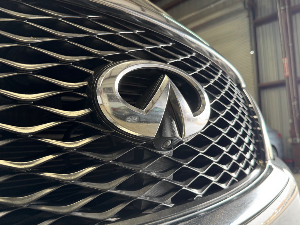 2015 INFINITI QX80 Image 16