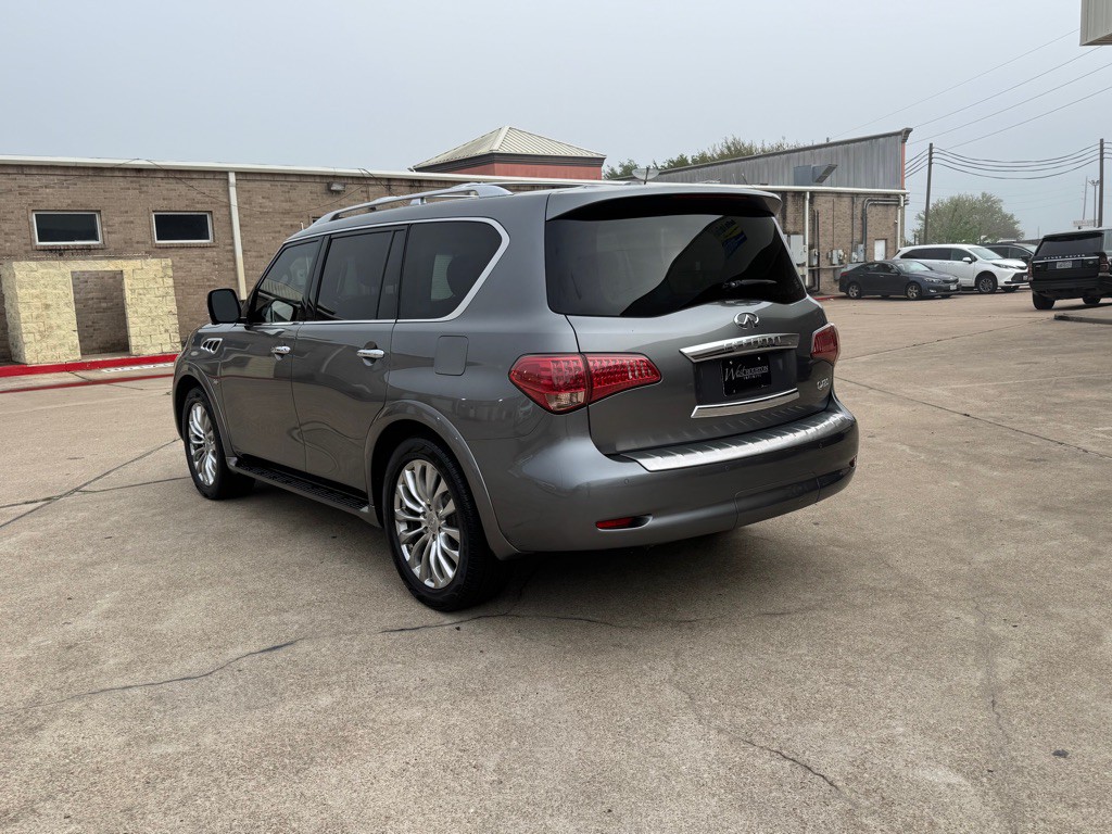 2015 INFINITI QX80 Image 24