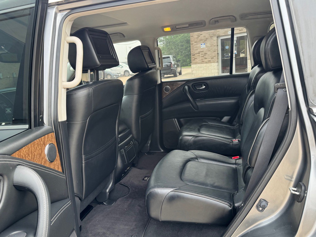 2015 INFINITI QX80 Image 27