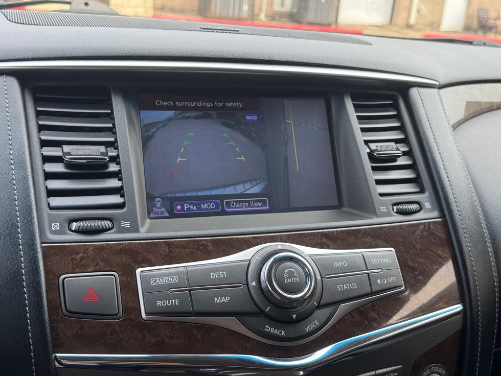 2015 INFINITI QX80 Image 43