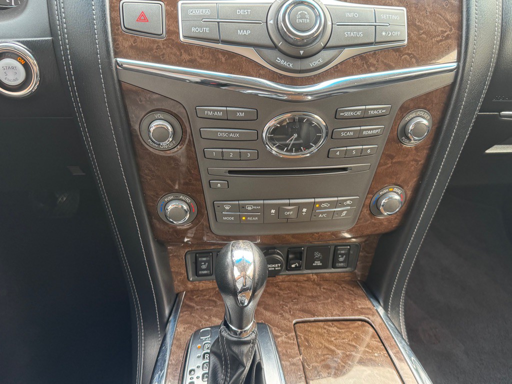 2015 INFINITI QX80 Image 45