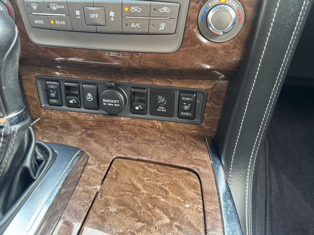 2015 INFINITI QX80 Image 47