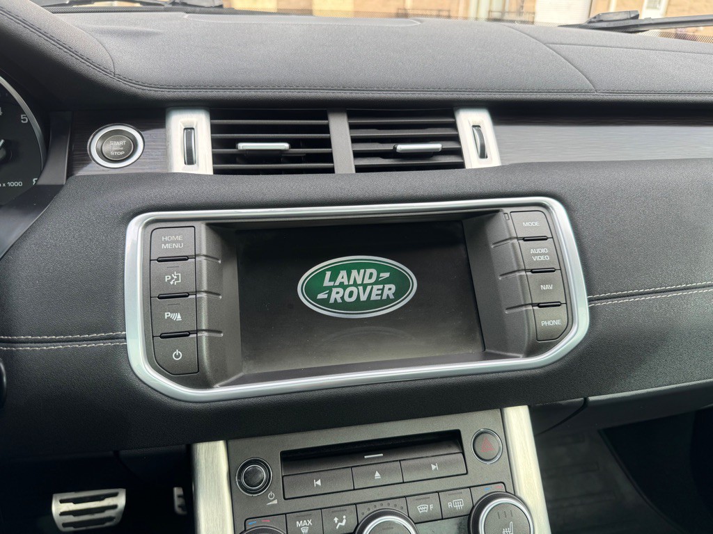 2015 Land Rover Range Rover Evoque Image 27