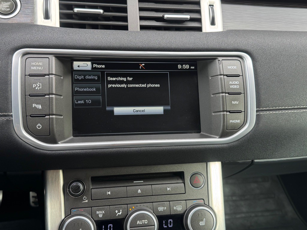 2015 Land Rover Range Rover Evoque Image 31