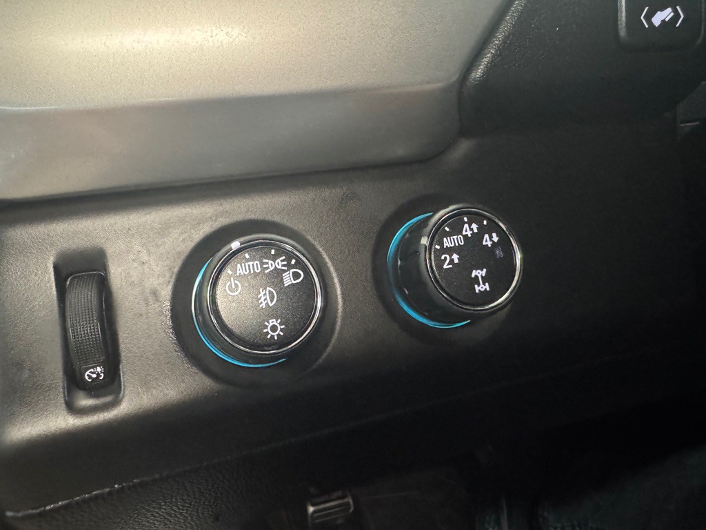 2016 Chevrolet Tahoe Image 35