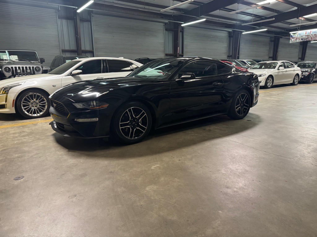 2018 Ford Mustang Image 2