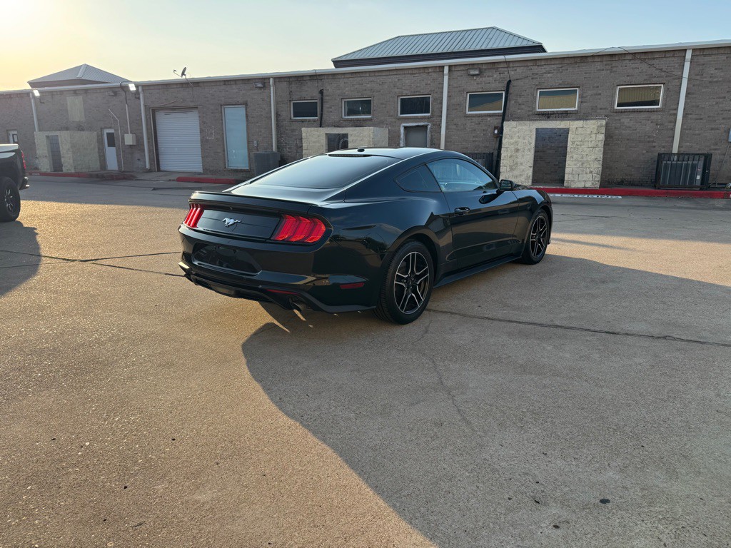 2018 Ford Mustang Image 19