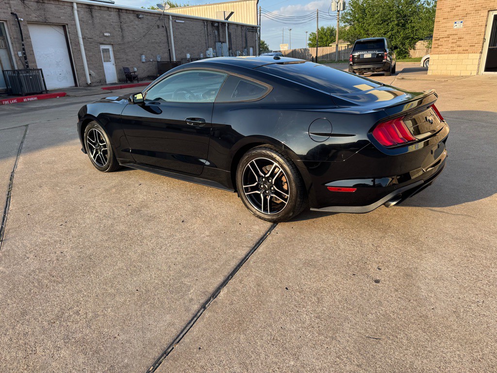 2018 Ford Mustang Image 22