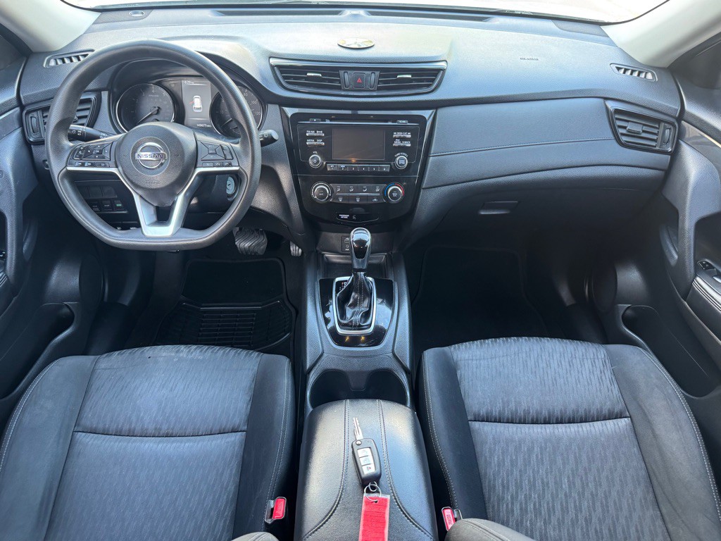 2017 Nissan Rogue Image 19