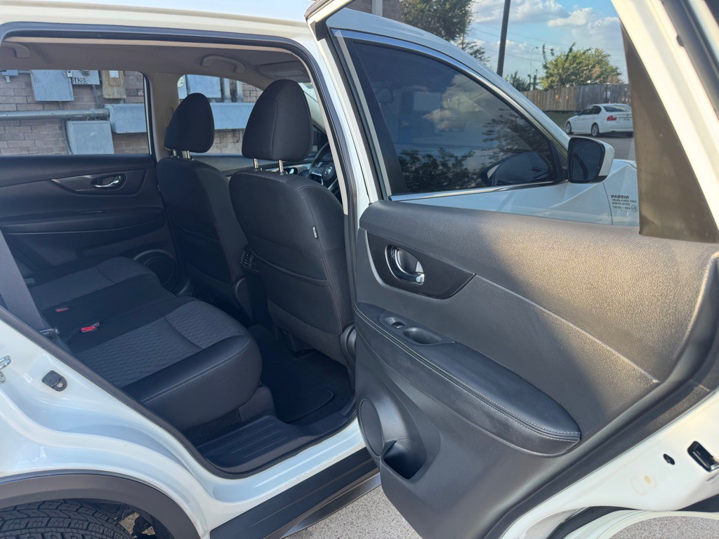 2017 Nissan Rogue Image 20