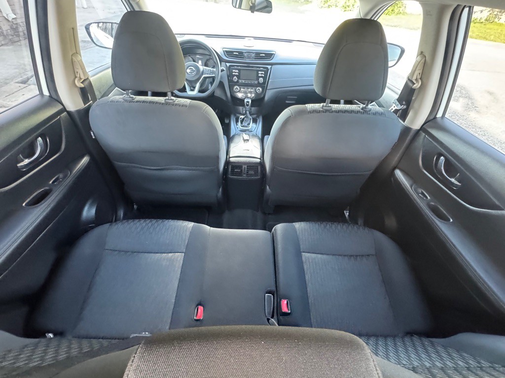 2017 Nissan Rogue Image 26