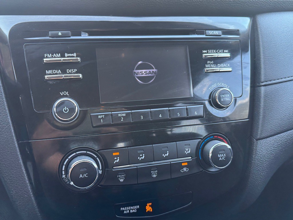 2017 Nissan Rogue Image 27