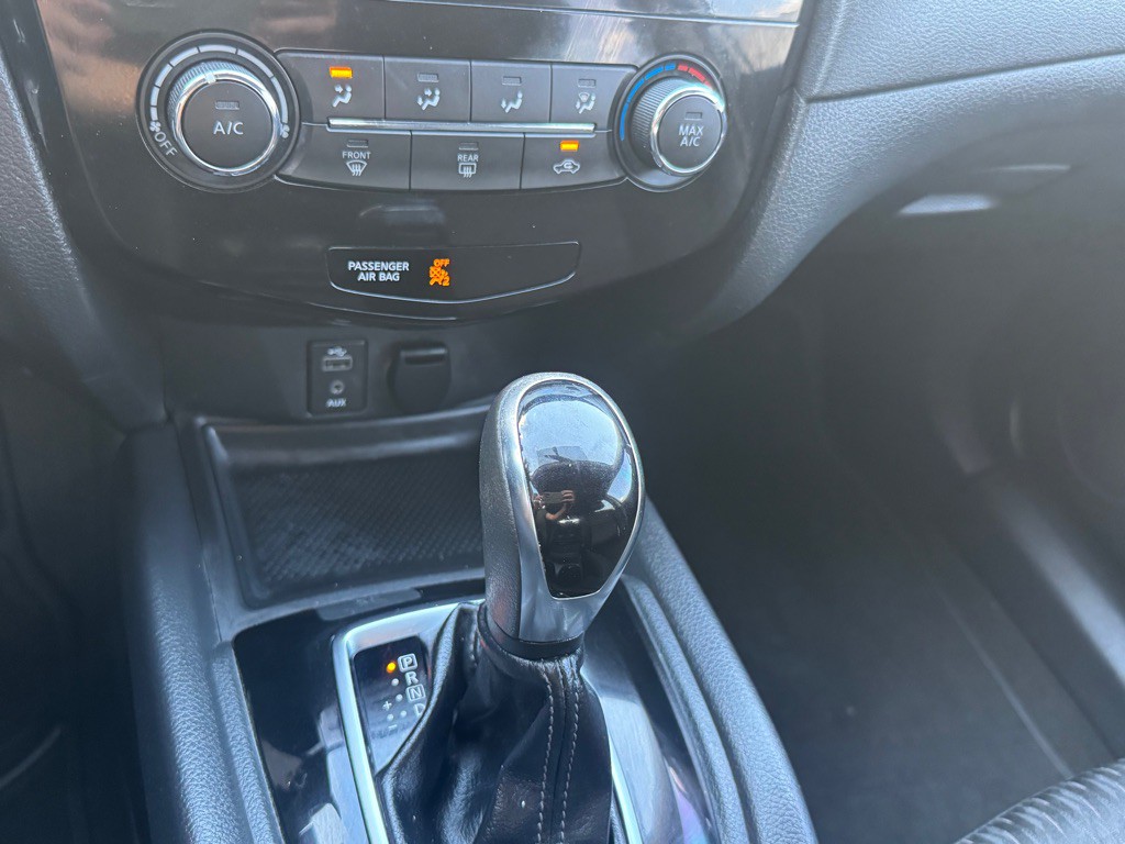 2017 Nissan Rogue Image 31